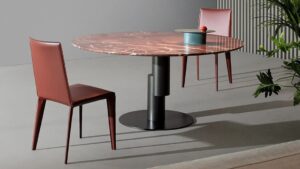 необычный стол из европы